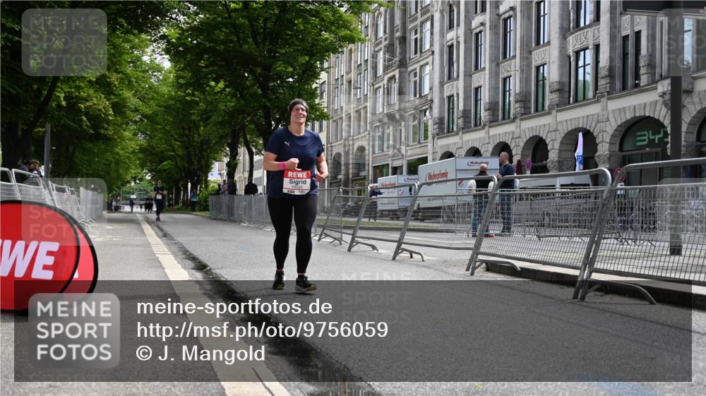 14.06.2026 - REWE Women's Run J. Mangold http://msf.ph/oto/9756059 14.06.2026 10:22:30 Ziel 10189 meine-sportfotos.de