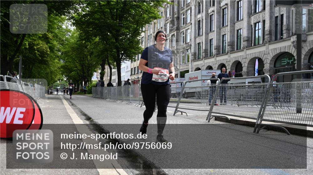 14.06.2026 - REWE Women's Run J. Mangold http://msf.ph/oto/9756069 14.06.2026 10:22:31 Ziel 10189 meine-sportfotos.de