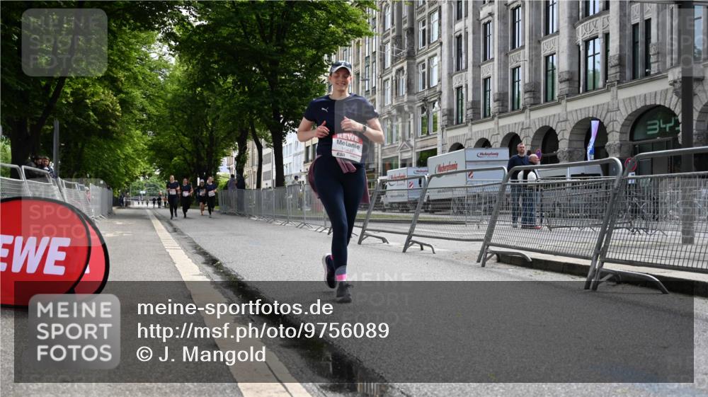 14.06.2026 - REWE Women's Run J. Mangold http://msf.ph/oto/9756089 14.06.2026 10:22:45 Ziel 10437 meine-sportfotos.de