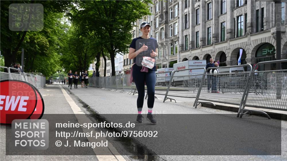 14.06.2026 - REWE Women's Run J. Mangold http://msf.ph/oto/9756092 14.06.2026 10:22:45 Ziel 10437 meine-sportfotos.de