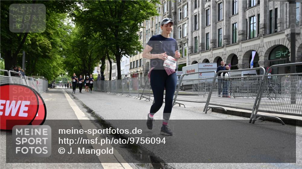 14.06.2026 - REWE Women's Run J. Mangold http://msf.ph/oto/9756094 14.06.2026 10:22:46 Ziel 10437, 10560, 11203 meine-sportfotos.de