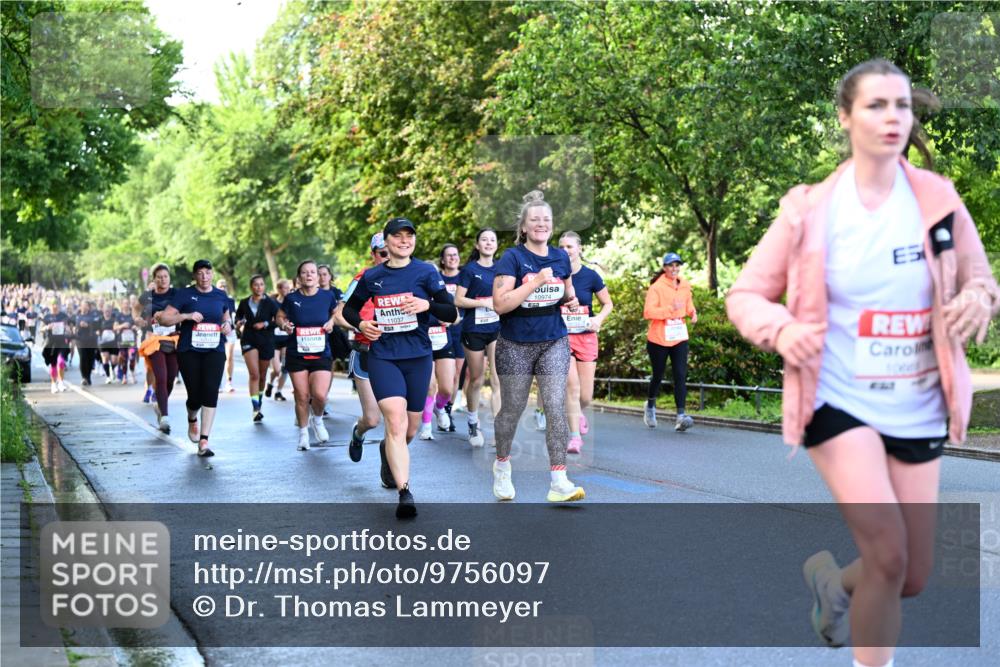 14.06.2026 - REWE Women's Run Dr. Thomas Lammeyer http://msf.ph/oto/9756097 14.06.2026 09:19:45 Laufen 11037, 10974 meine-sportfotos.de