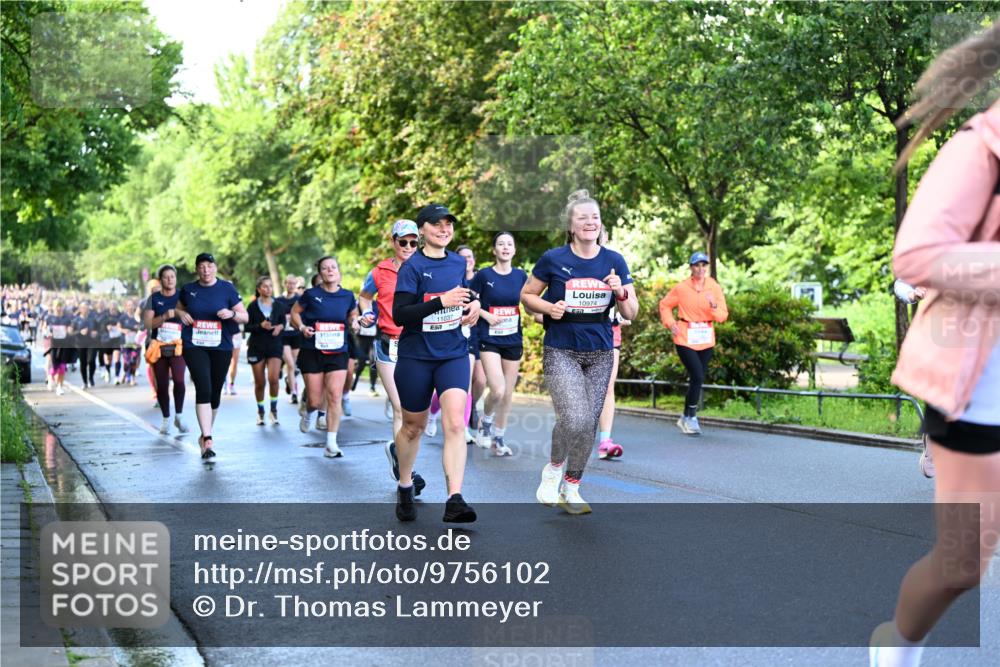 14.06.2026 - REWE Women's Run Dr. Thomas Lammeyer http://msf.ph/oto/9756102 14.06.2026 09:19:45 Laufen 11037, 10974 meine-sportfotos.de