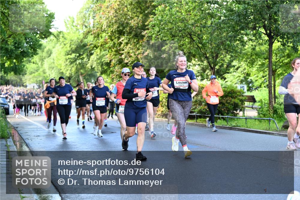 14.06.2026 - REWE Women's Run Dr. Thomas Lammeyer http://msf.ph/oto/9756104 14.06.2026 09:19:45 Laufen 10974, 51 meine-sportfotos.de