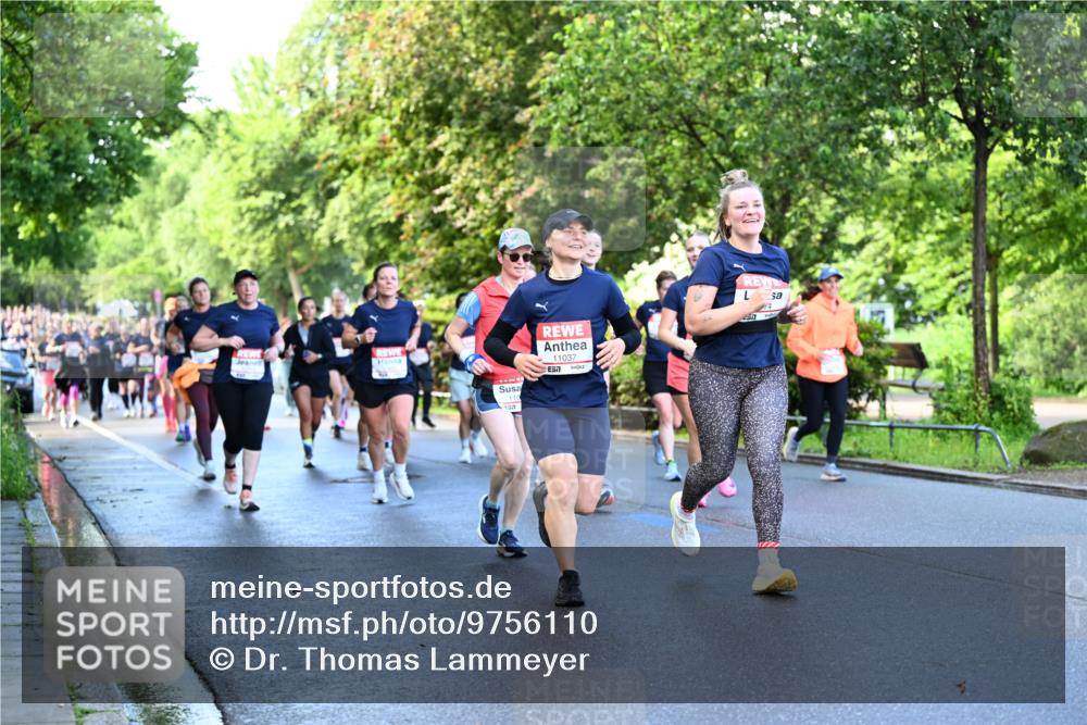 14.06.2026 - REWE Women's Run Dr. Thomas Lammeyer http://msf.ph/oto/9756110 14.06.2026 09:19:46 Laufen 110, 11037, 7 meine-sportfotos.de