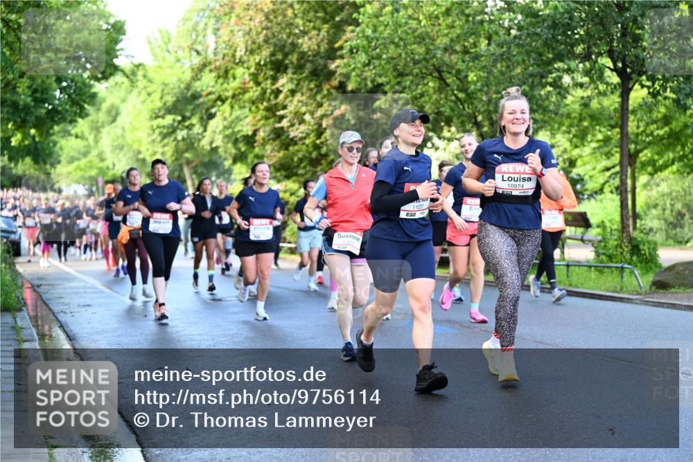 14.06.2026 - REWE Women's Run Dr. Thomas Lammeyer http://msf.ph/oto/9756114 14.06.2026 09:19:46 Laufen 110, 11037, 10974, 7 meine-sportfotos.de