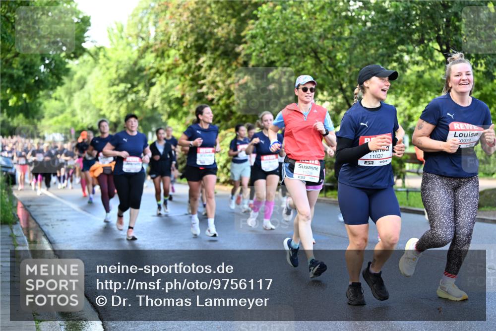 14.06.2026 - REWE Women's Run Dr. Thomas Lammeyer http://msf.ph/oto/9756117 14.06.2026 09:19:46 Laufen 11038, 11037, 0974 meine-sportfotos.de