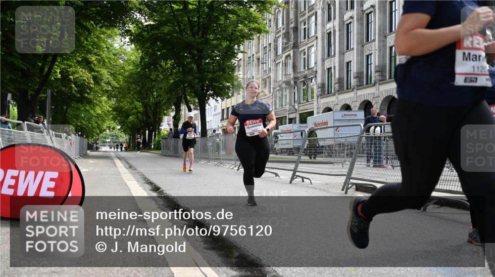 14.06.2026 - REWE Women's Run J. Mangold http://msf.ph/oto/9756120 14.06.2026 10:22:53 Ziel 10560, 10681, 10918, 11203 meine-sportfotos.de