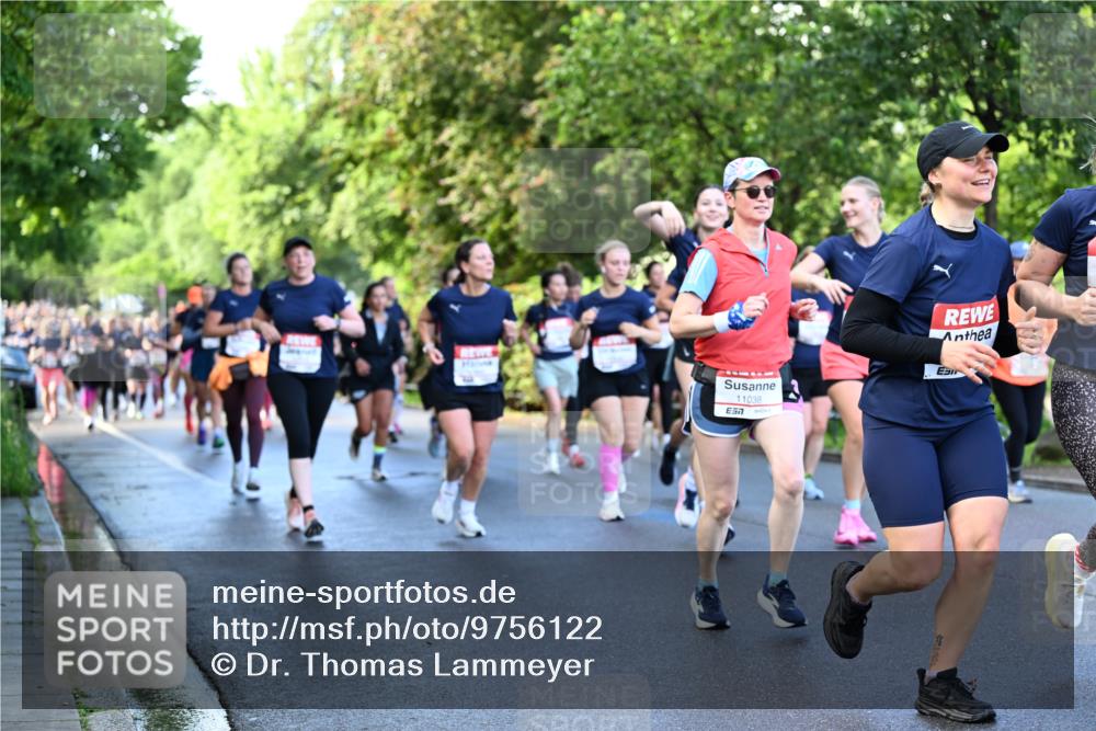 14.06.2026 - REWE Women's Run Dr. Thomas Lammeyer http://msf.ph/oto/9756122 14.06.2026 09:19:47 Laufen 11038, 57 meine-sportfotos.de
