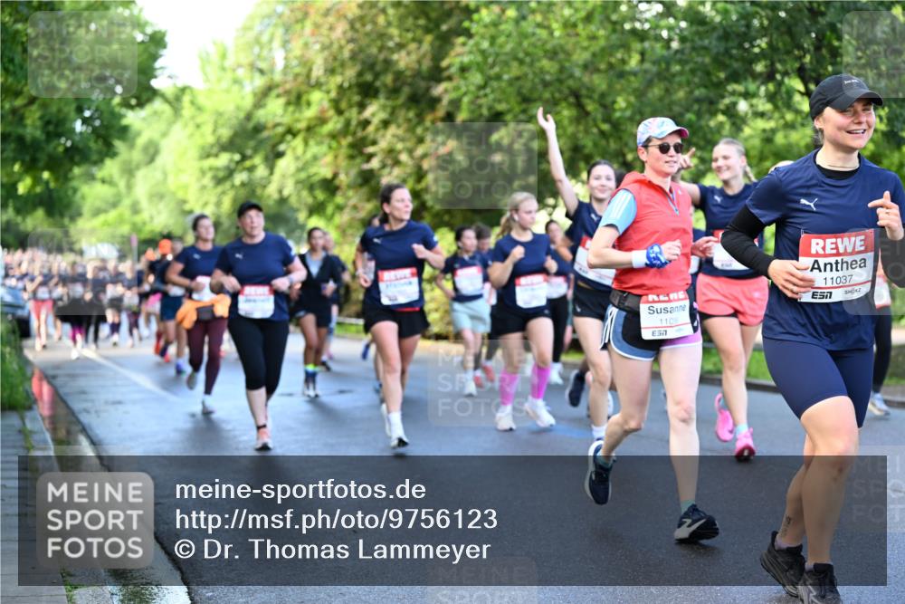 14.06.2026 - REWE Women's Run Dr. Thomas Lammeyer http://msf.ph/oto/9756123 14.06.2026 09:19:47 Laufen 1108, 57, 11037, 7 meine-sportfotos.de