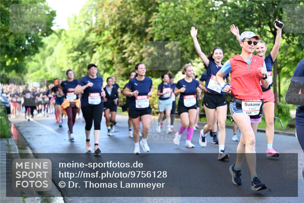 14.06.2026 - REWE Women's Run Dr. Thomas Lammeyer http://msf.ph/oto/9756128 14.06.2026 09:19:47 Laufen 11038, 7 meine-sportfotos.de