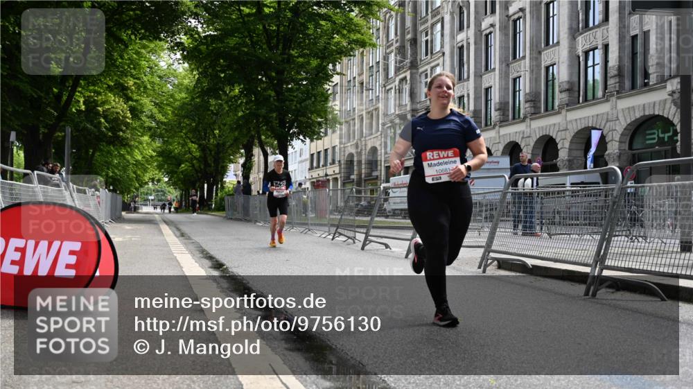 14.06.2026 - REWE Women's Run J. Mangold http://msf.ph/oto/9756130 14.06.2026 10:22:54 Ziel 10560, 10681, 10918, 11203 meine-sportfotos.de