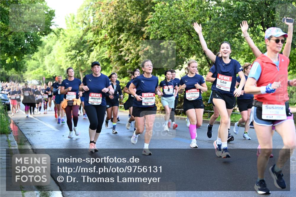 14.06.2026 - REWE Women's Run Dr. Thomas Lammeyer http://msf.ph/oto/9756131 14.06.2026 09:19:47 Laufen 10113, 10946, 10945, 10622, 57, 11038 meine-sportfotos.de