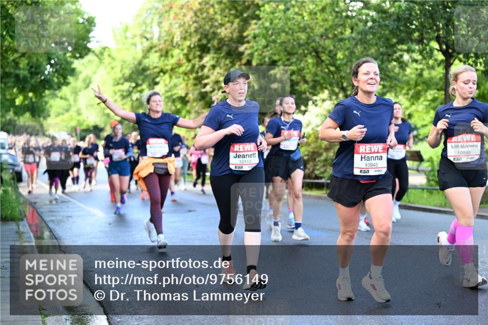 14.06.2026 - REWE Women's Run Dr. Thomas Lammeyer http://msf.ph/oto/9756149 14.06.2026 09:19:49 Laufen 10113, 10945, 10946, 7 meine-sportfotos.de