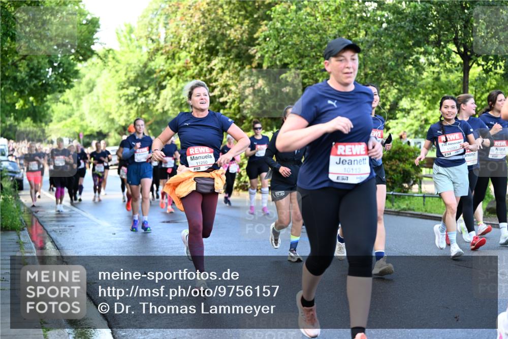 14.06.2026 - REWE Women's Run Dr. Thomas Lammeyer http://msf.ph/oto/9756157 14.06.2026 09:19:49 Laufen 11250, 657, 10113, 57, 11027 meine-sportfotos.de