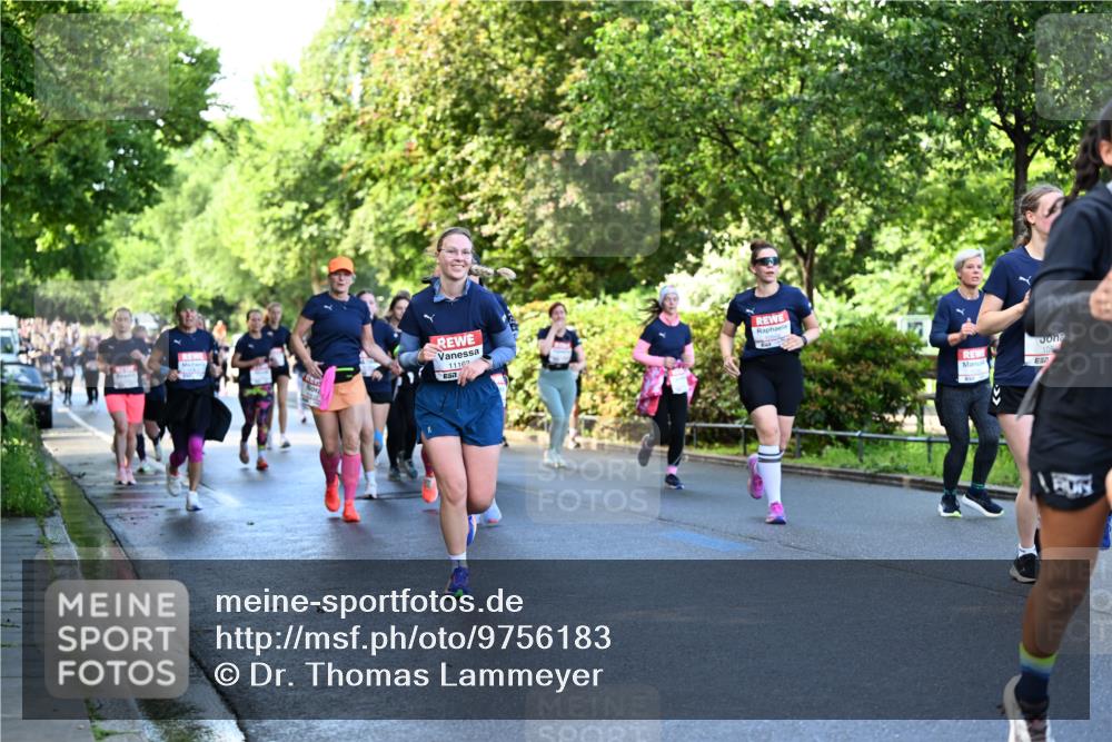 14.06.2026 - REWE Women's Run Dr. Thomas Lammeyer http://msf.ph/oto/9756183 14.06.2026 09:19:51 Laufen 11162, 7, 1084 meine-sportfotos.de