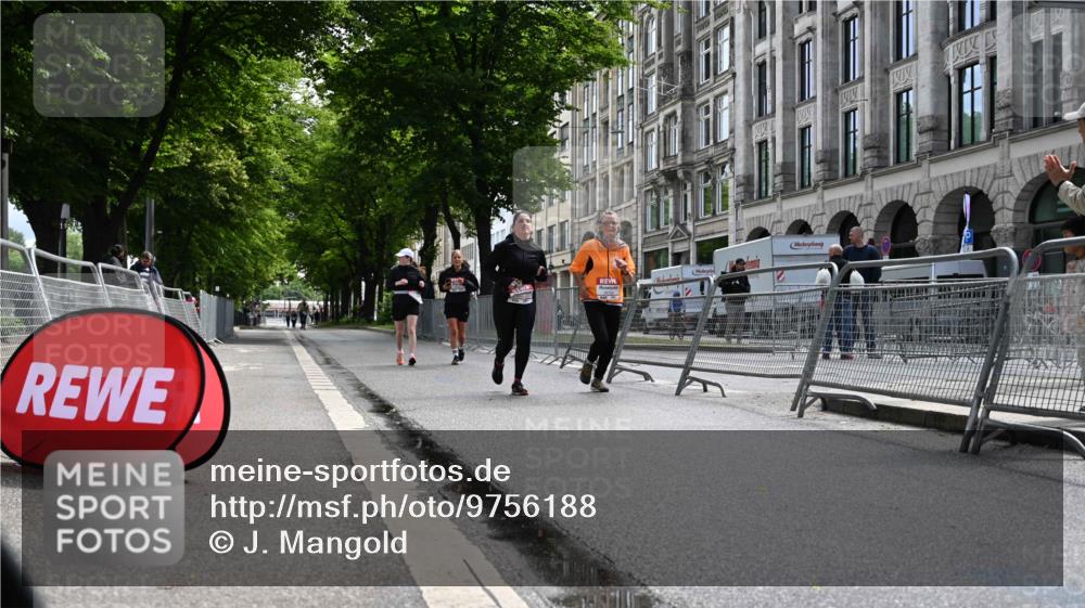 14.06.2026 - REWE Women's Run J. Mangold http://msf.ph/oto/9756188 14.06.2026 10:23:36 Ziel 10311, 10759 meine-sportfotos.de
