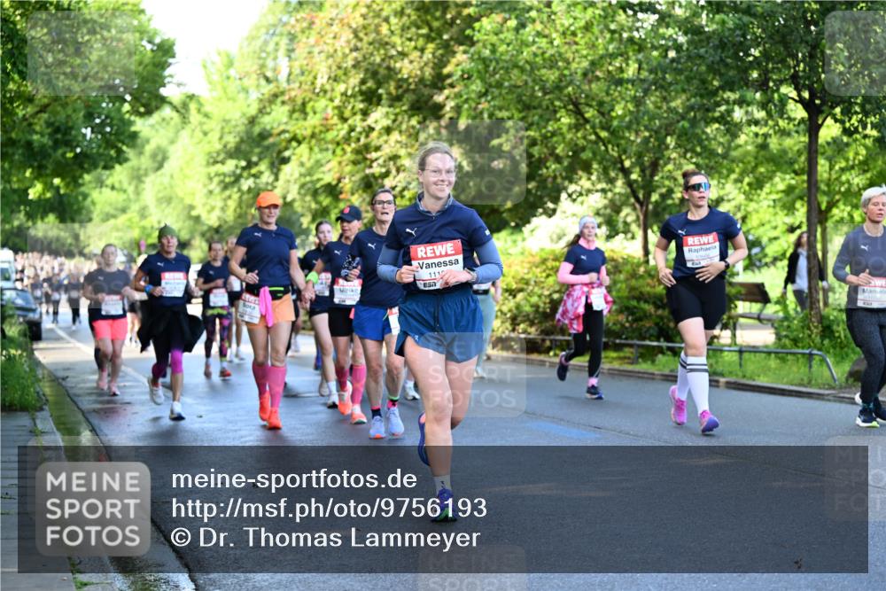 14.06.2026 - REWE Women's Run Dr. Thomas Lammeyer http://msf.ph/oto/9756193 14.06.2026 09:19:52 Laufen 1110, 7 meine-sportfotos.de
