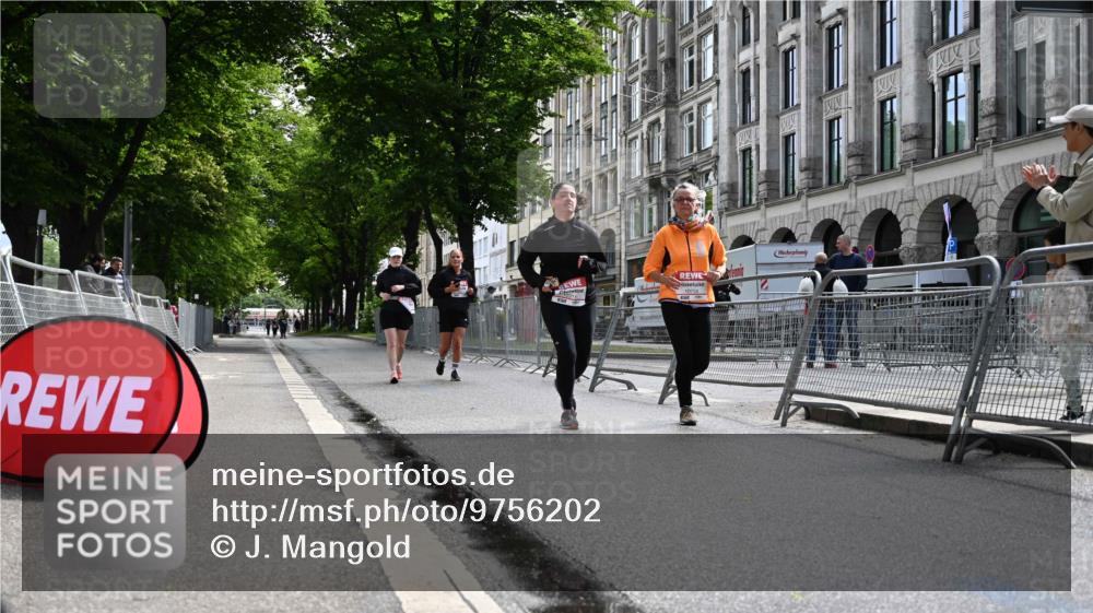 14.06.2026 - REWE Women's Run J. Mangold http://msf.ph/oto/9756202 14.06.2026 10:23:37 Ziel 10311, 10401, 10403, 10759 meine-sportfotos.de