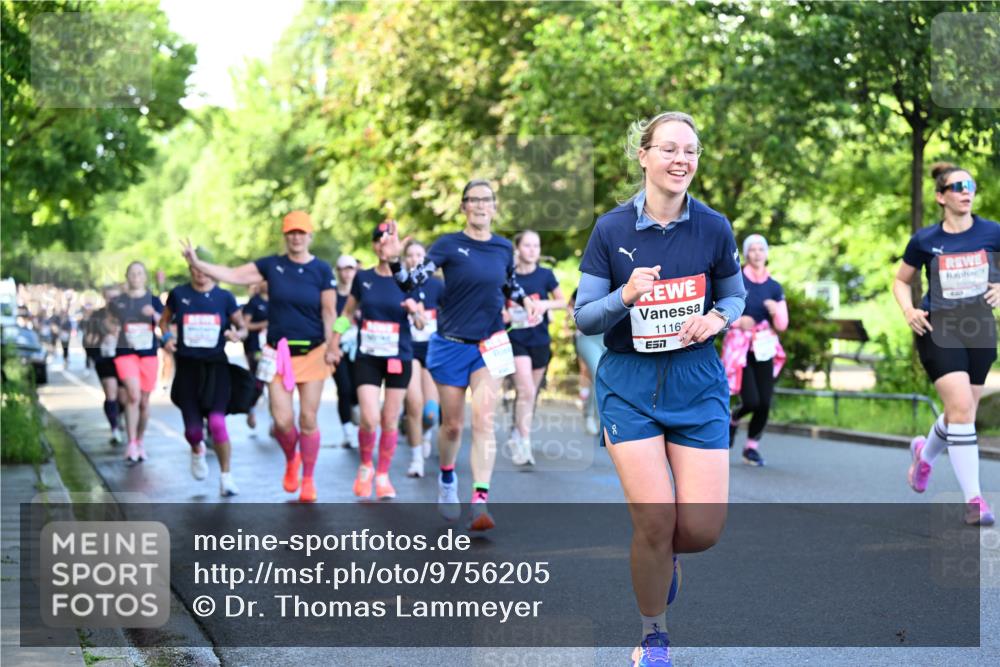 14.06.2026 - REWE Women's Run Dr. Thomas Lammeyer http://msf.ph/oto/9756205 14.06.2026 09:19:53 Laufen 1116, 7 meine-sportfotos.de