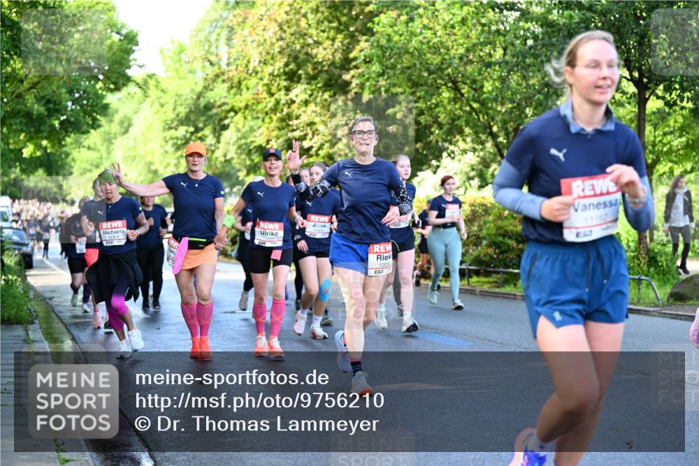 14.06.2026 - REWE Women's Run Dr. Thomas Lammeyer http://msf.ph/oto/9756210 14.06.2026 09:19:53 Laufen 11412, 1009, 11162, 57 meine-sportfotos.de