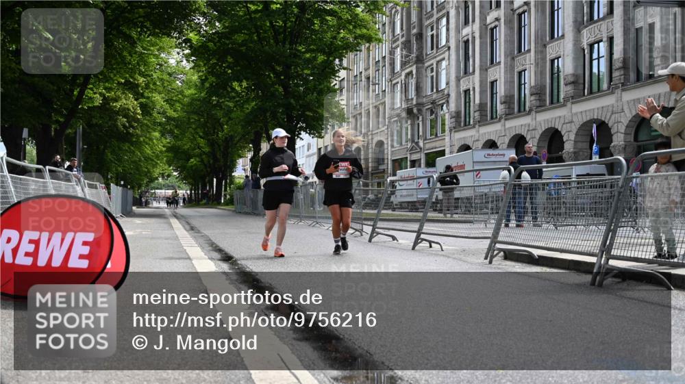 14.06.2026 - REWE Women's Run J. Mangold http://msf.ph/oto/9756216 14.06.2026 10:23:40 Ziel 10311, 10401, 10403, 10759 meine-sportfotos.de