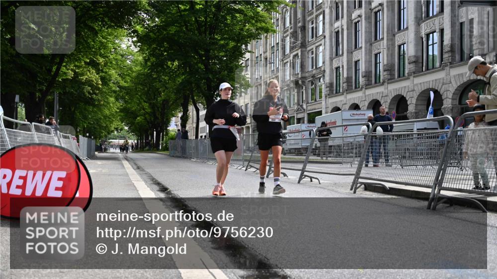 14.06.2026 - REWE Women's Run J. Mangold http://msf.ph/oto/9756230 14.06.2026 10:23:41 Ziel 10311, 10401, 10403, 10759 meine-sportfotos.de