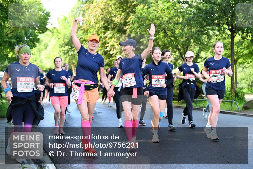14.06.2026 - REWE Women's Run Dr. Thomas Lammeyer http://msf.ph/oto/9756231 14.06.2026 09:19:55 Laufen 11412, 7, 10938, 11032, 10828, 10966, 7 meine-sportfotos.de