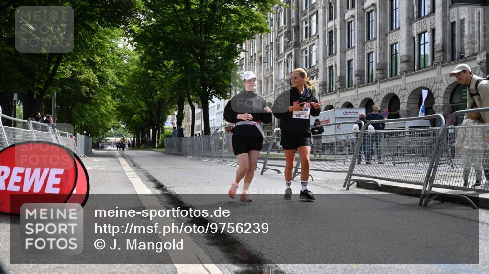 14.06.2026 - REWE Women's Run J. Mangold http://msf.ph/oto/9756239 14.06.2026 10:23:41 Ziel 10311, 10401, 10403, 10759 meine-sportfotos.de