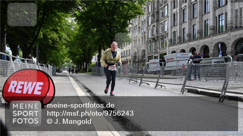 14.06.2026 - REWE Women's Run J. Mangold http://msf.ph/oto/9756243 14.06.2026 10:24:03 Ziel 10964 meine-sportfotos.de