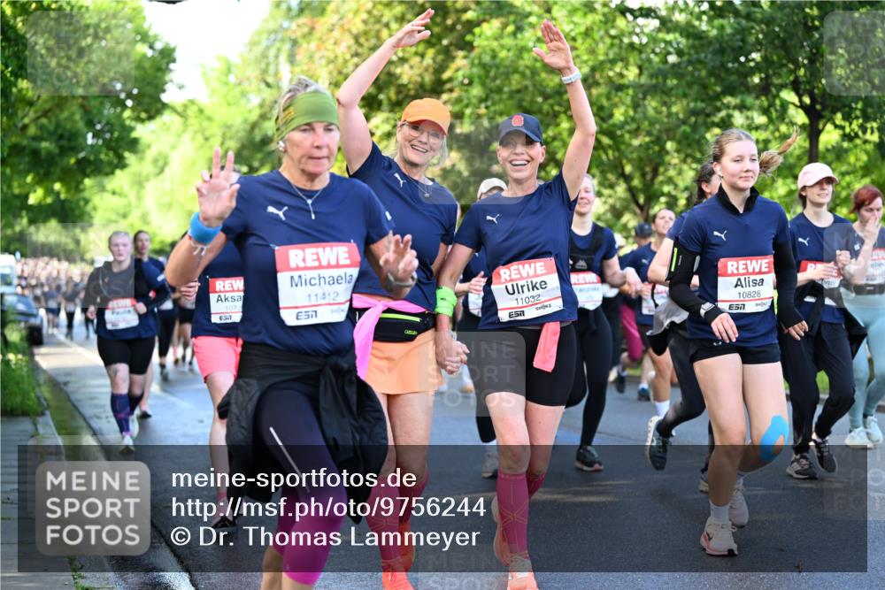 14.06.2026 - REWE Women's Run Dr. Thomas Lammeyer http://msf.ph/oto/9756244 14.06.2026 09:19:56 Laufen 1073, 11412, 57, 11032, 10828, 7 meine-sportfotos.de