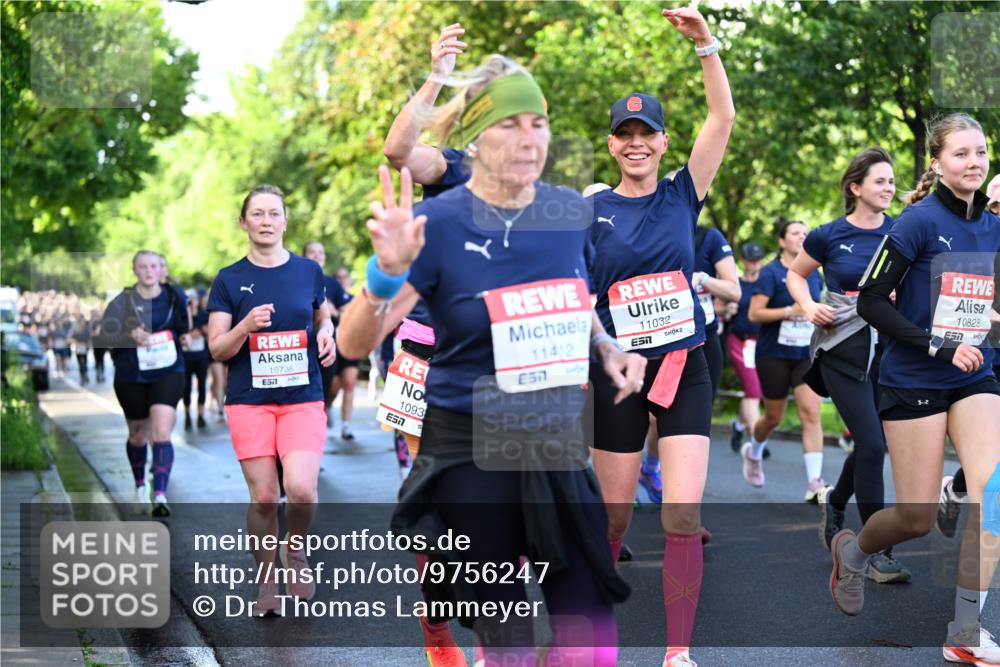 14.06.2026 - REWE Women's Run Dr. Thomas Lammeyer http://msf.ph/oto/9756247 14.06.2026 09:19:56 Laufen 10736, 577, 10828, 11412, 57, 11032, 7, 1093, 7 meine-sportfotos.de
