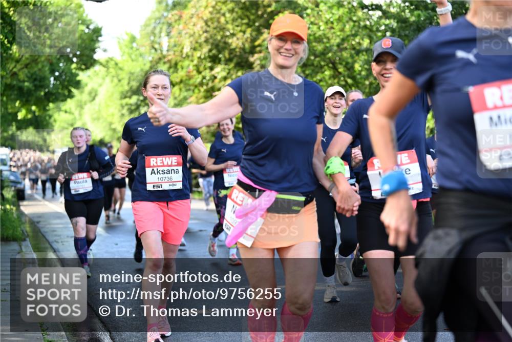 14.06.2026 - REWE Women's Run Dr. Thomas Lammeyer http://msf.ph/oto/9756255 14.06.2026 09:19:57 Laufen 10736, 7, 1097 meine-sportfotos.de