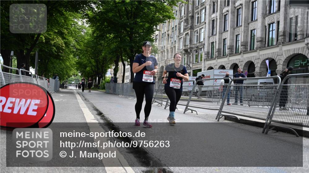 14.06.2026 - REWE Women's Run J. Mangold http://msf.ph/oto/9756263 14.06.2026 10:24:24 Ziel 10572, 11247 meine-sportfotos.de