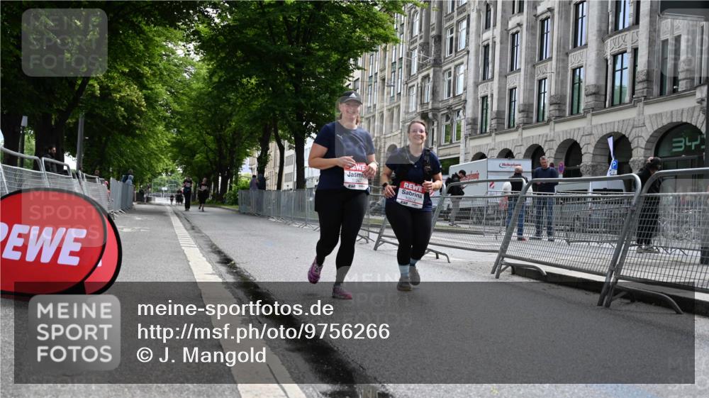 14.06.2026 - REWE Women's Run J. Mangold http://msf.ph/oto/9756266 14.06.2026 10:24:24 Ziel 10572, 11247 meine-sportfotos.de