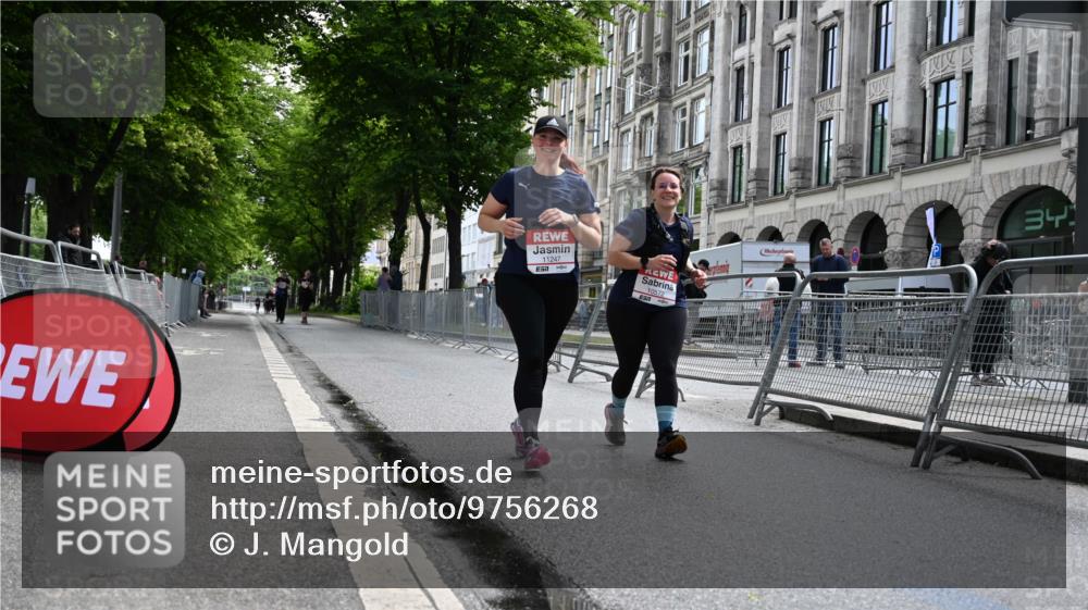 14.06.2026 - REWE Women's Run J. Mangold http://msf.ph/oto/9756268 14.06.2026 10:24:24 Ziel 10572, 11247 meine-sportfotos.de