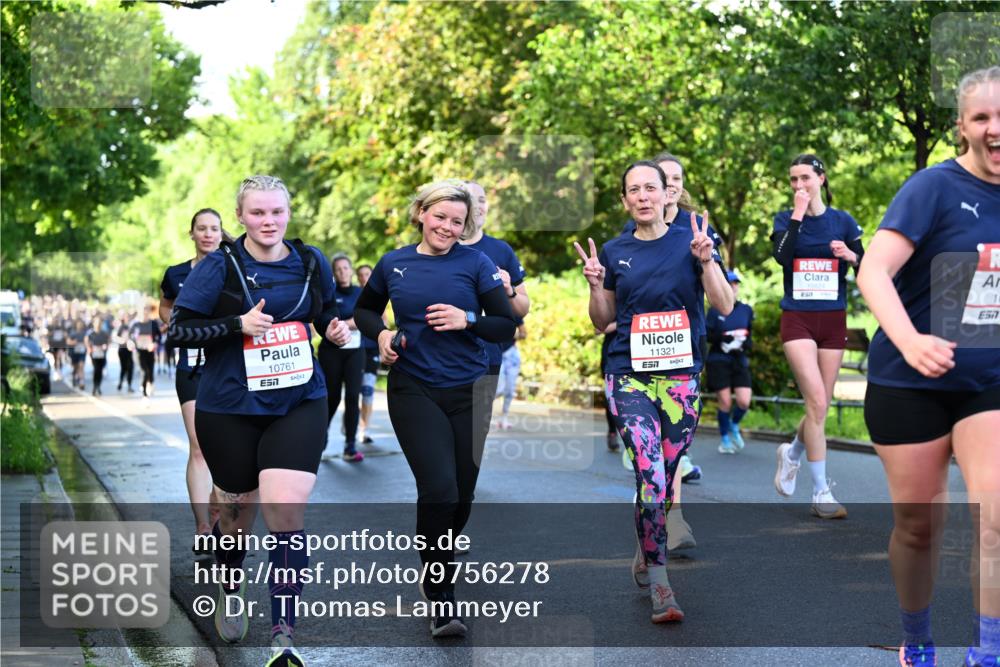 14.06.2026 - REWE Women's Run Dr. Thomas Lammeyer http://msf.ph/oto/9756278 14.06.2026 09:19:58 Laufen 10761, 7, 11321, 57, 10, 7 meine-sportfotos.de