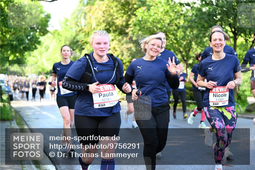 14.06.2026 - REWE Women's Run Dr. Thomas Lammeyer http://msf.ph/oto/9756291 14.06.2026 09:19:59 Laufen 10761, 7, 11321, 7 meine-sportfotos.de