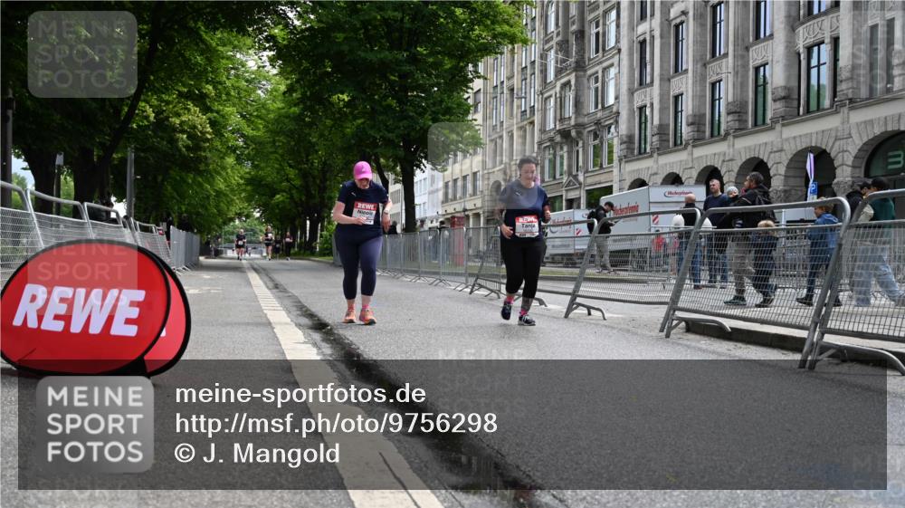 14.06.2026 - REWE Women's Run J. Mangold http://msf.ph/oto/9756298 14.06.2026 10:24:57 Ziel 10152, 10700 meine-sportfotos.de