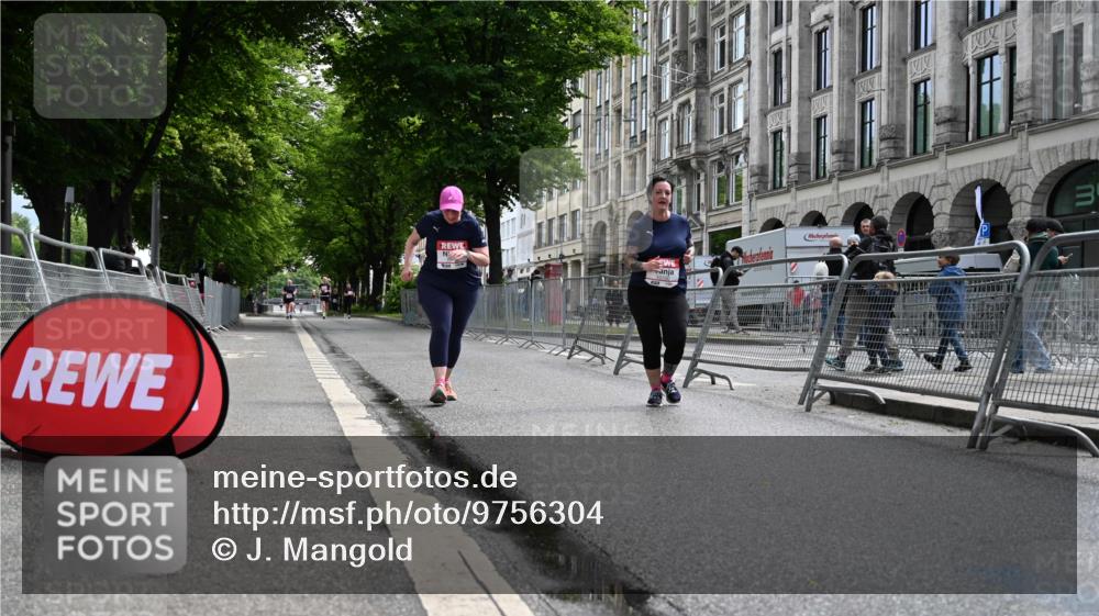 14.06.2026 - REWE Women's Run J. Mangold http://msf.ph/oto/9756304 14.06.2026 10:24:57 Ziel 10152, 10700 meine-sportfotos.de
