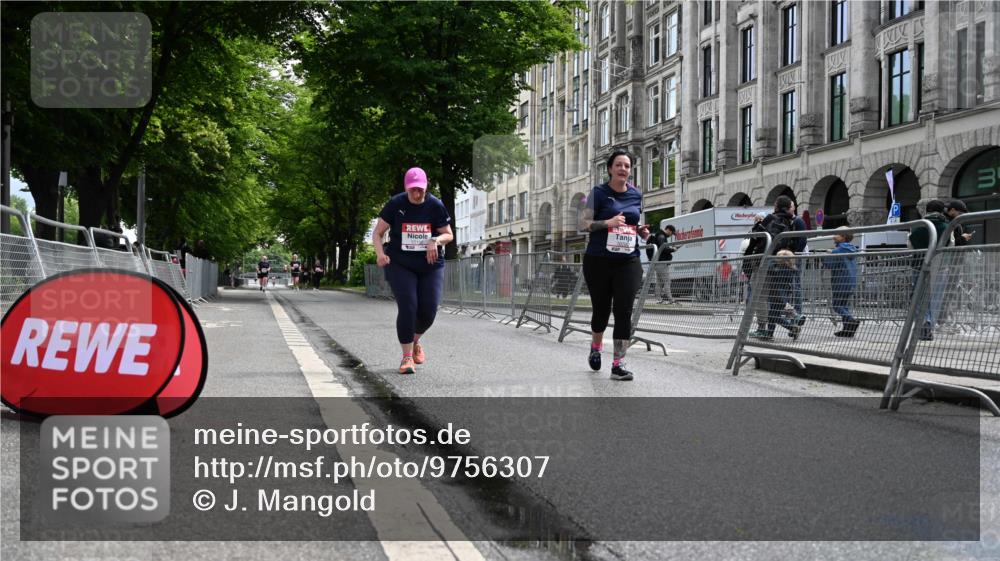 14.06.2026 - REWE Women's Run J. Mangold http://msf.ph/oto/9756307 14.06.2026 10:24:58 Ziel 10152, 10700 meine-sportfotos.de
