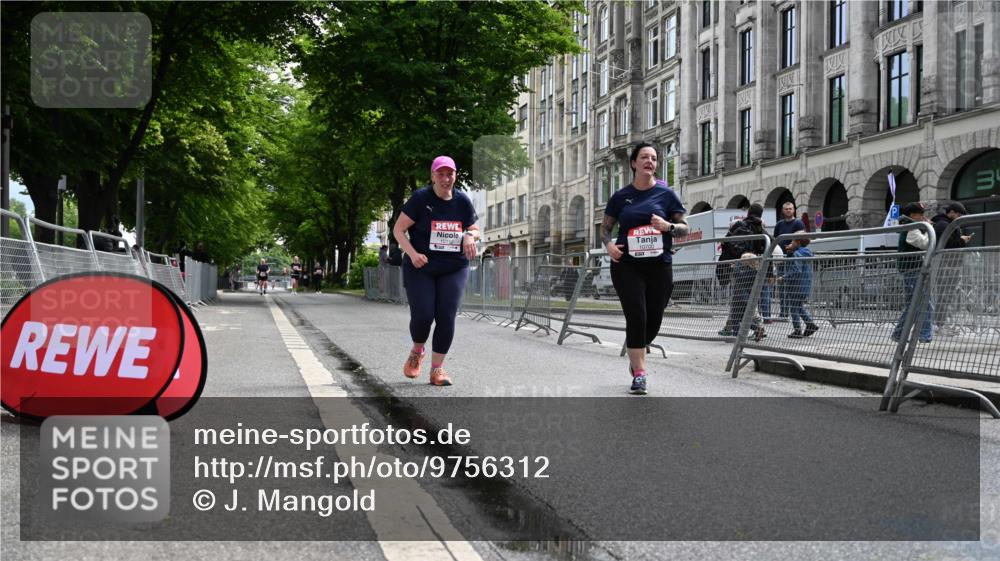 14.06.2026 - REWE Women's Run J. Mangold http://msf.ph/oto/9756312 14.06.2026 10:24:58 Ziel 10152, 10700 meine-sportfotos.de