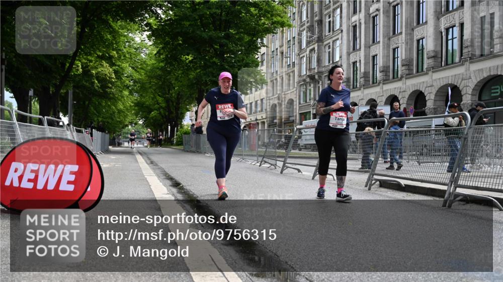 14.06.2026 - REWE Women's Run J. Mangold http://msf.ph/oto/9756315 14.06.2026 10:24:58 Ziel 10152, 10700 meine-sportfotos.de