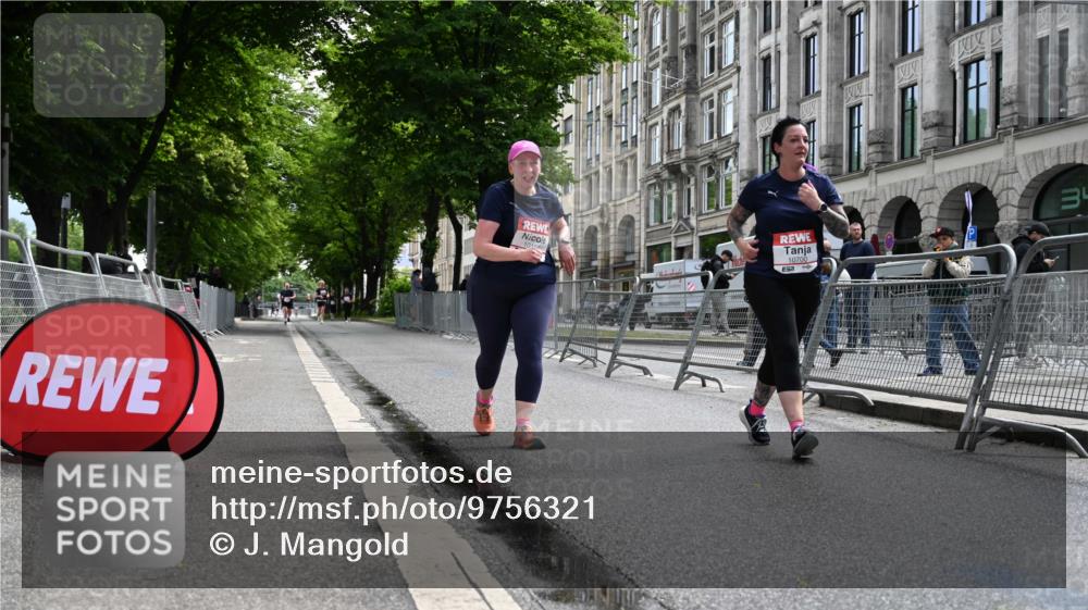 14.06.2026 - REWE Women's Run J. Mangold http://msf.ph/oto/9756321 14.06.2026 10:24:59 Ziel 10152, 10700 meine-sportfotos.de