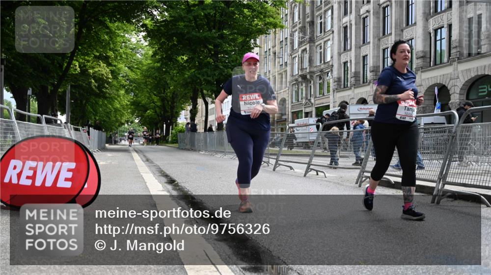 14.06.2026 - REWE Women's Run J. Mangold http://msf.ph/oto/9756326 14.06.2026 10:24:59 Ziel 10152, 10700 meine-sportfotos.de