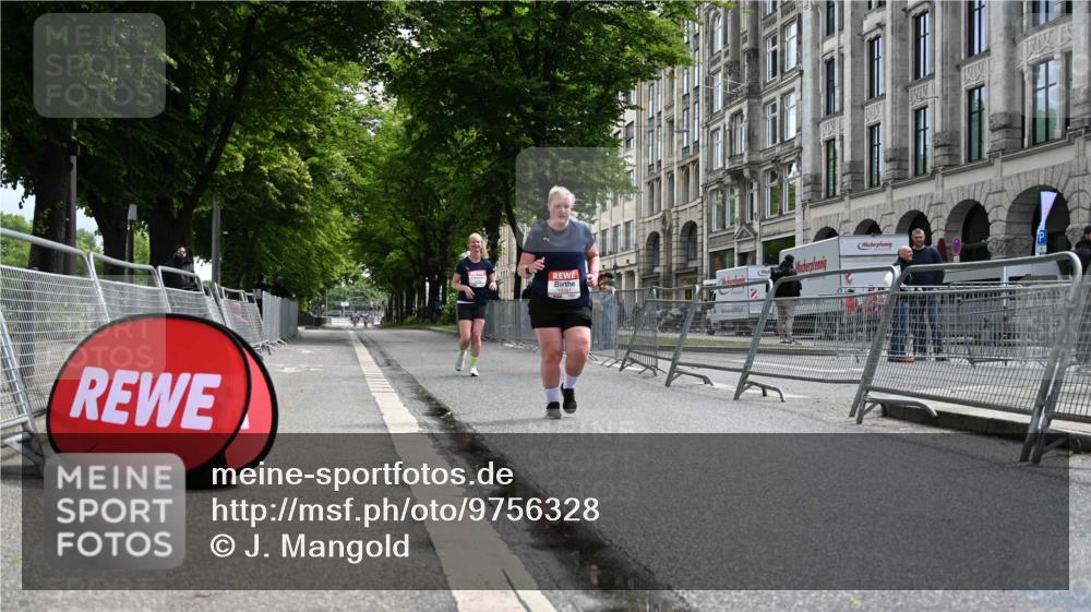 14.06.2026 - REWE Women's Run J. Mangold http://msf.ph/oto/9756328 14.06.2026 10:25:16 Ziel 10381, 10562 meine-sportfotos.de