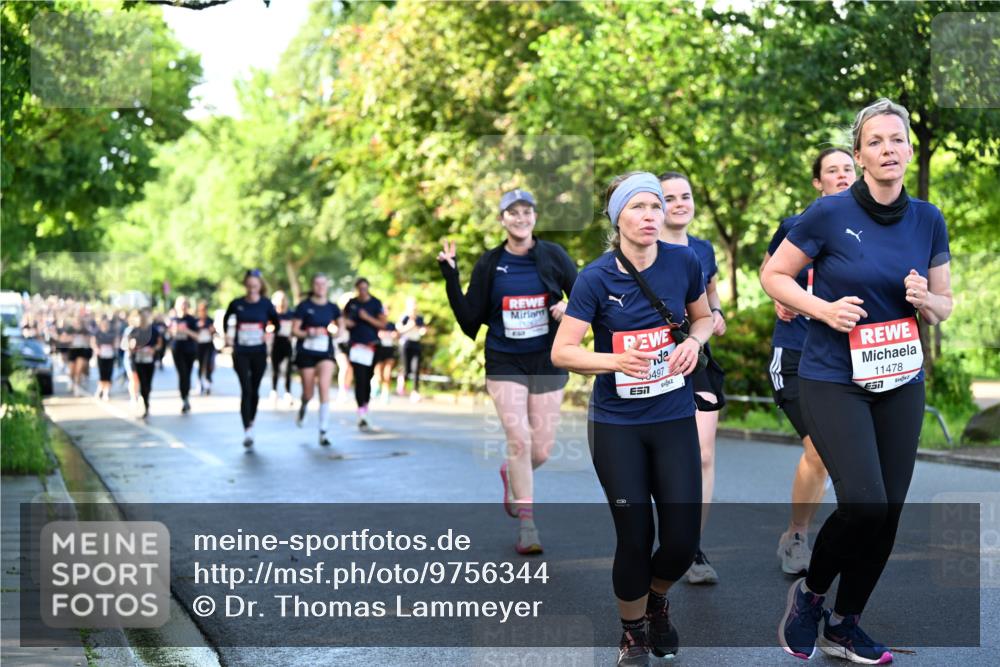 14.06.2026 - REWE Women's Run Dr. Thomas Lammeyer http://msf.ph/oto/9756344 14.06.2026 09:20:03 Laufen 497, 51, 11478 meine-sportfotos.de