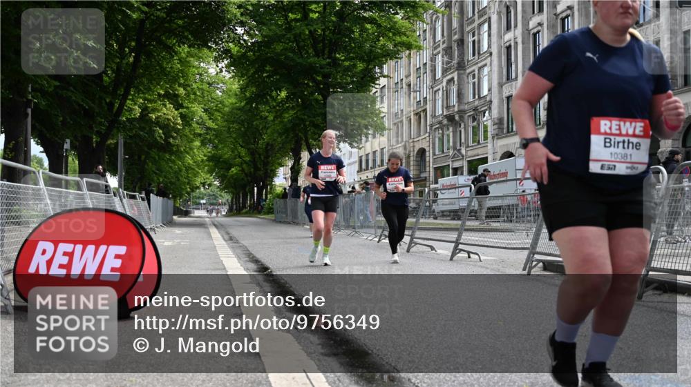 14.06.2026 - REWE Women's Run J. Mangold http://msf.ph/oto/9756349 14.06.2026 10:25:19 Ziel 10381, 10459, 10562, 11237 meine-sportfotos.de