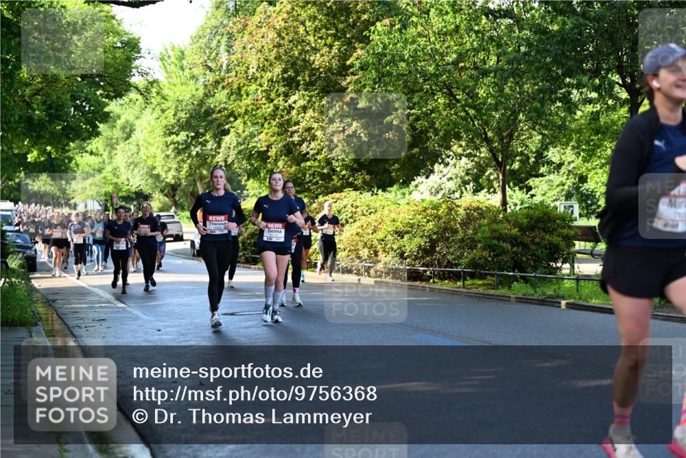 14.06.2026 - REWE Women's Run Dr. Thomas Lammeyer http://msf.ph/oto/9756368 14.06.2026 09:20:05 Laufen 11171, 447 meine-sportfotos.de
