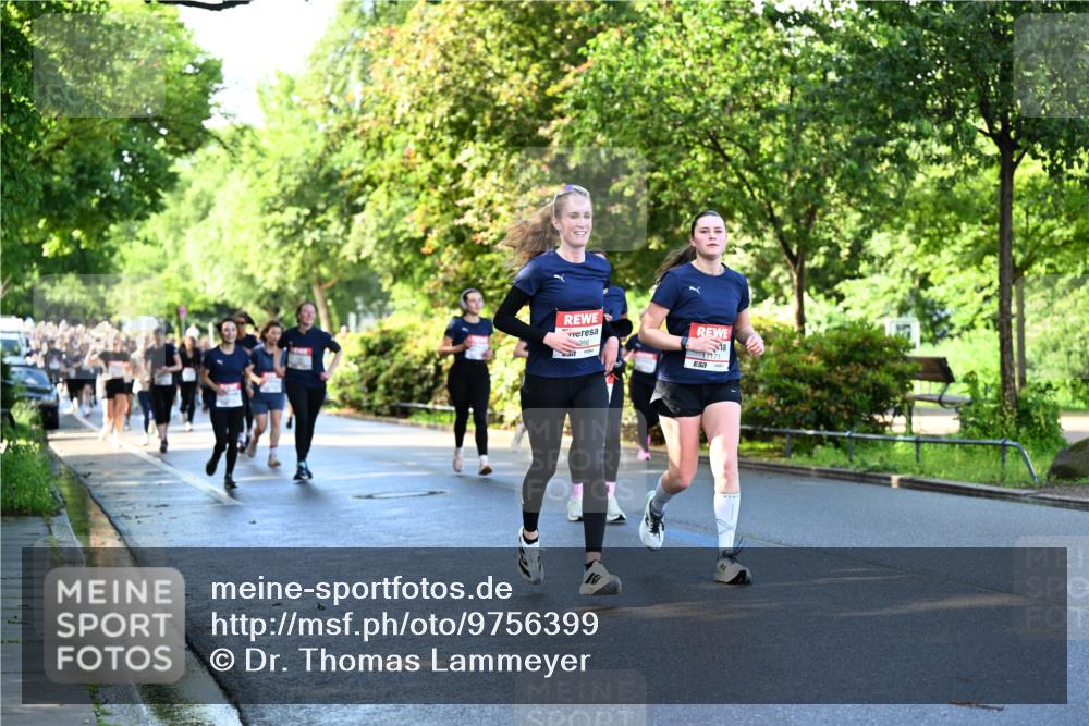 14.06.2026 - REWE Women's Run Dr. Thomas Lammeyer http://msf.ph/oto/9756399 14.06.2026 09:20:06 Laufen 256, 1171 meine-sportfotos.de